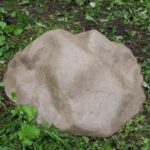 Искусственный камень — декор люков и септиков
